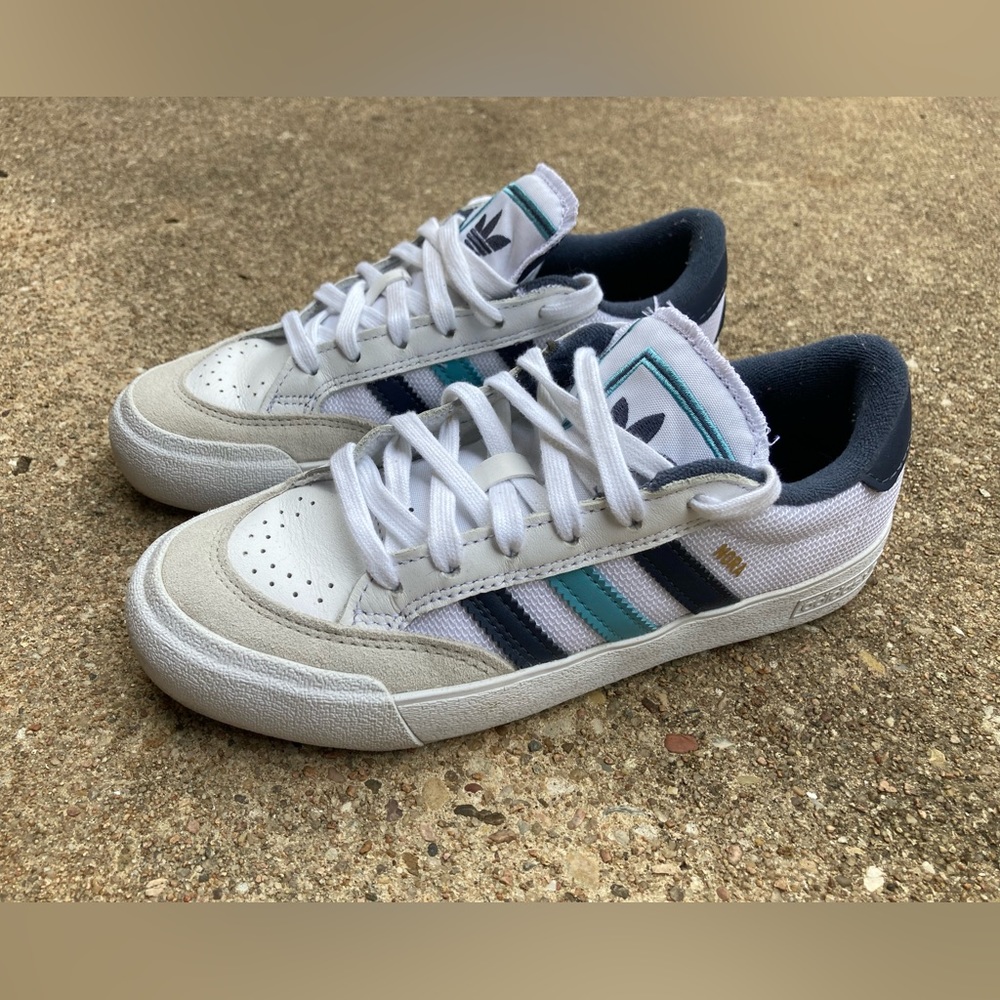 Adidas Nora